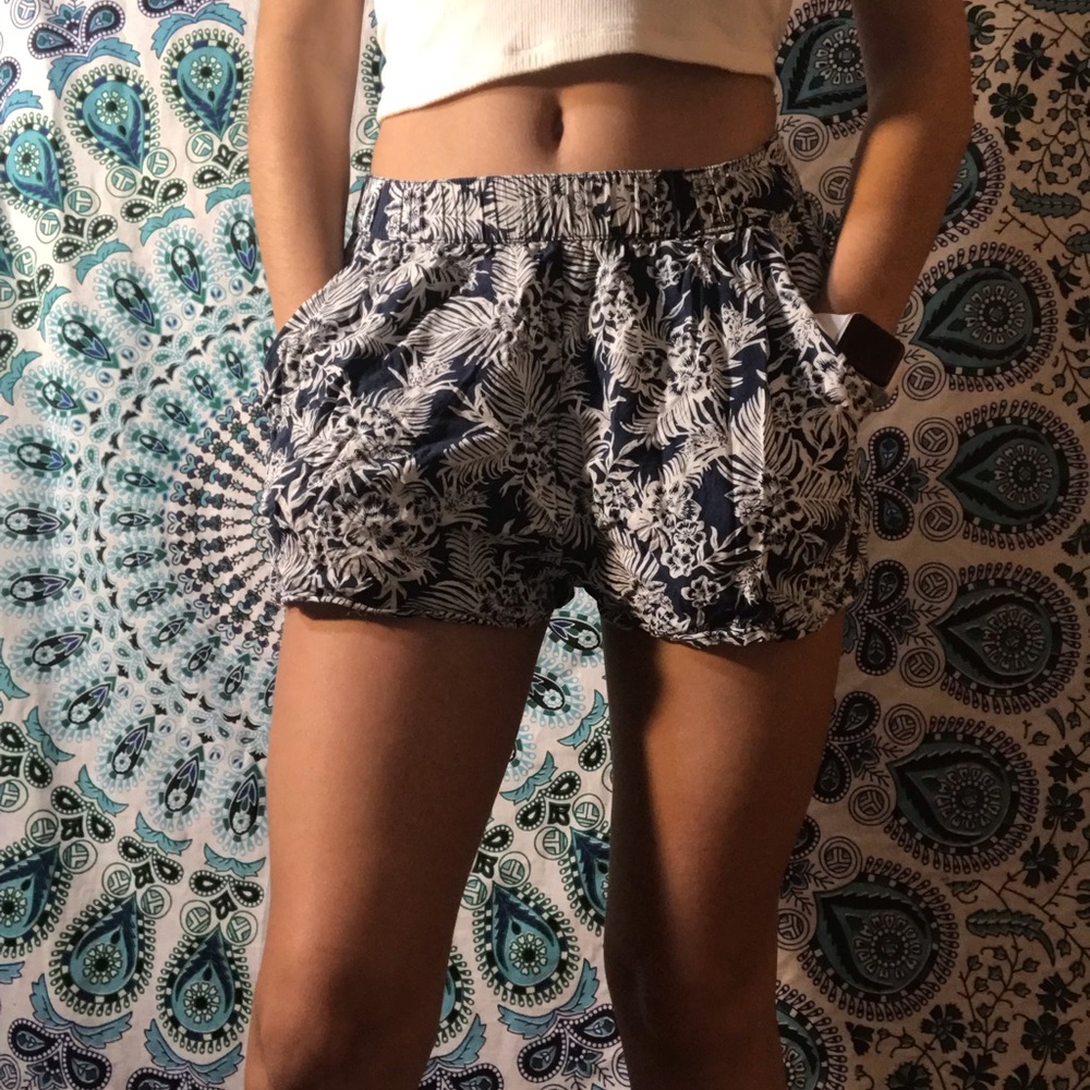 H&M shorts - Picture 2 of 3